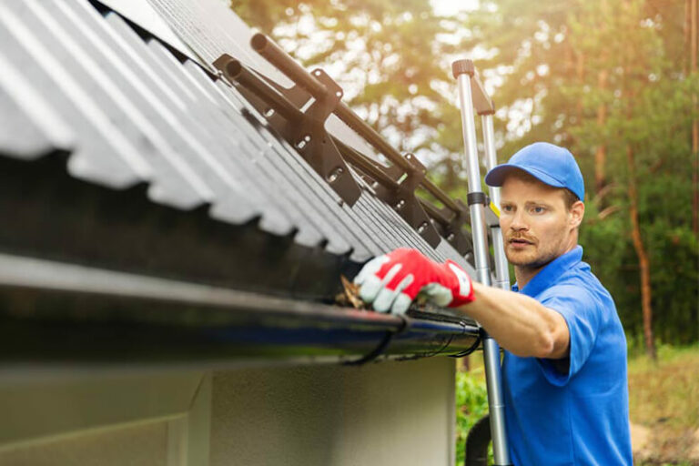 Picture of Residential Gutter Cleaning in North Vancouver | AdelCo