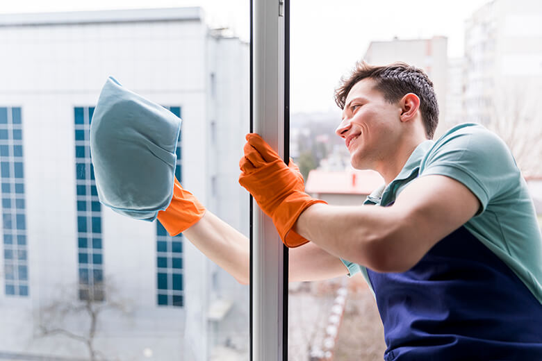 Why Should You Hire a Window Cleaner in North Vancouver?