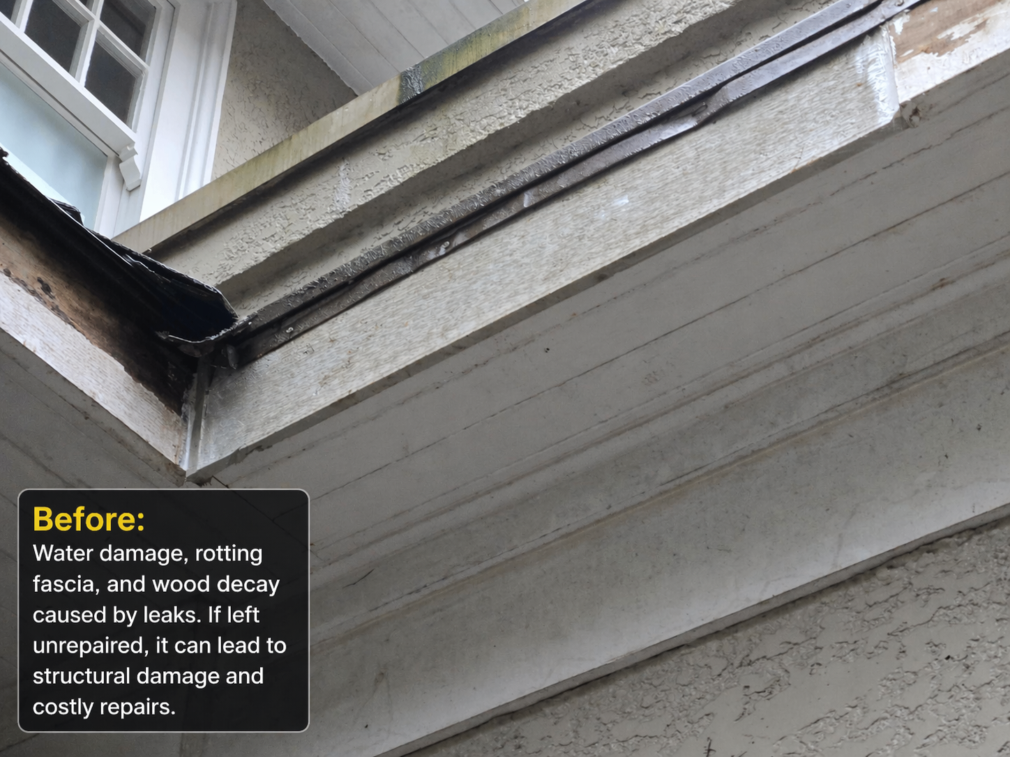 Damaged roof soffit and fascia corner (Before Fascia Repair by AdelCo)